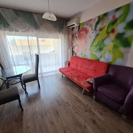 Flat Next To Papas