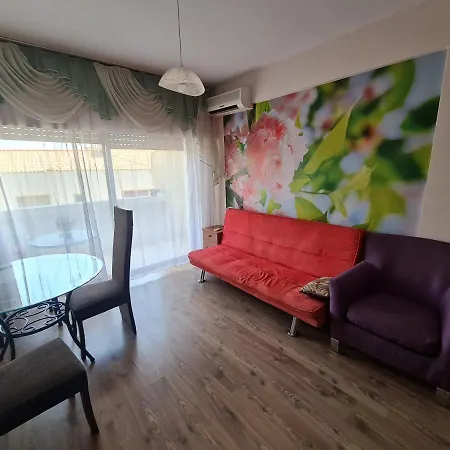 Flat Next To Papas